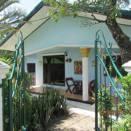 Ryans Resort Prasat Exterior foto